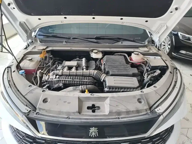 BYD Qin L — Фото автомобиля 19