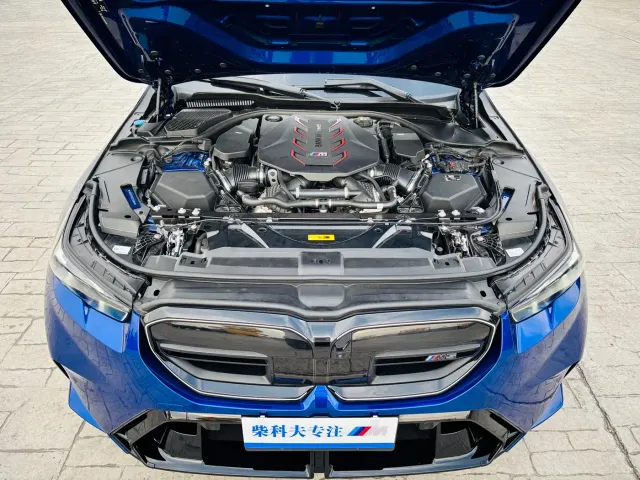 BMW M5 — Фото автомобиля 13