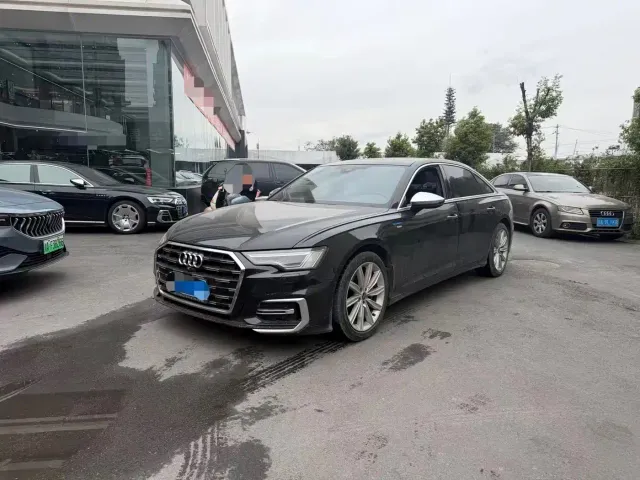 Фотография автомобиля — Audi A6L