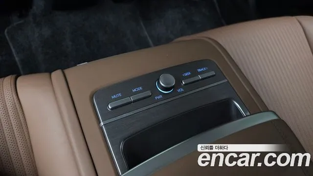 Hyundai Grandeur GN7 — Фото автомобиля 29