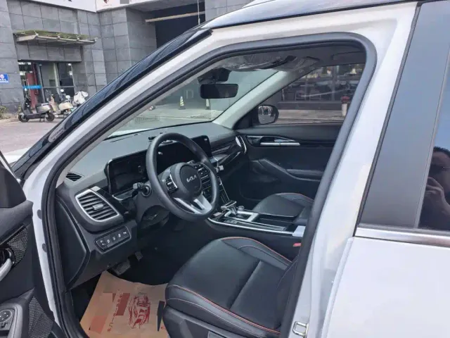Kia Seltos — Фото автомобиля 9