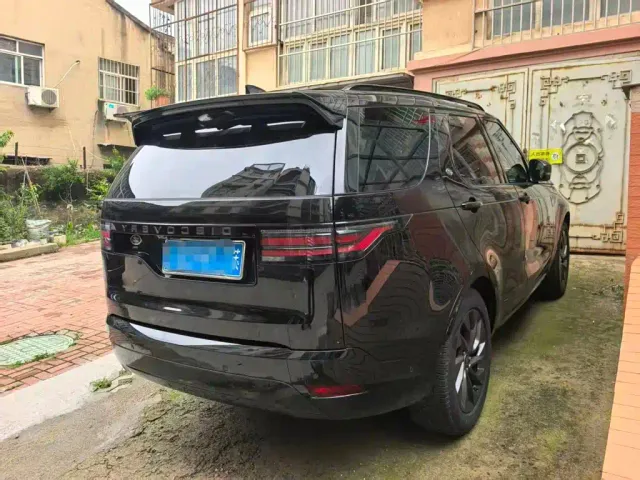 Land Rover Discovery — Фото автомобиля 4