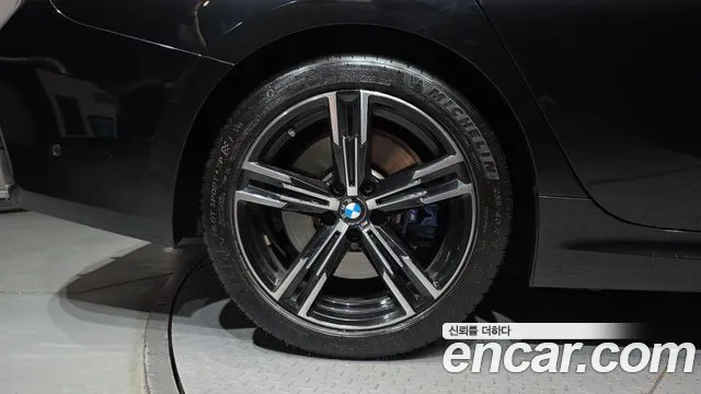 BMW 3-Series 3 серия (G20) 320i M Sport — Фото автомобиля 4