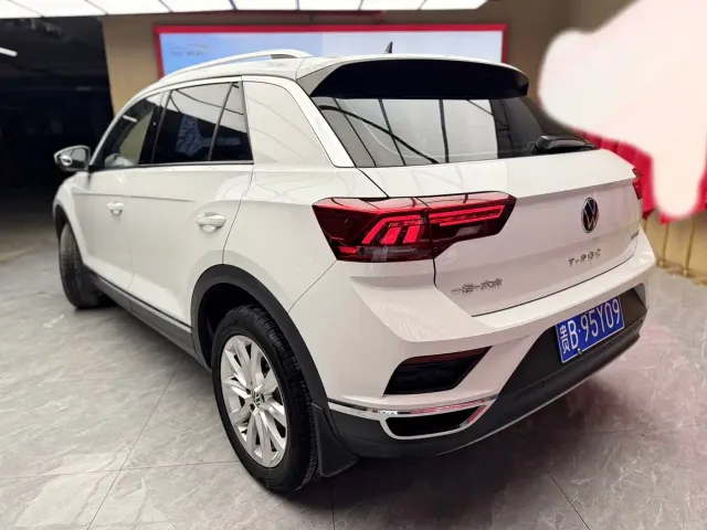 Volkswagen T-Roc — Фото автомобиля 7