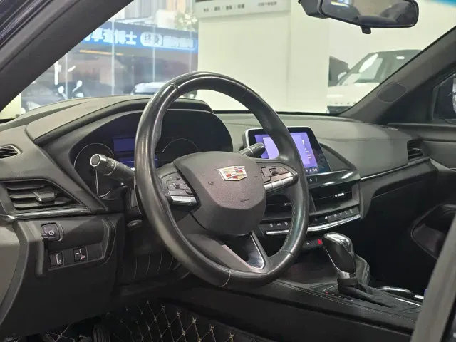 Cadillac CT4 — Фото автомобиля 7