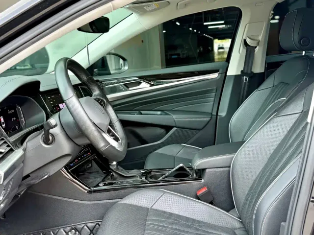 Volkswagen Passat — Фото автомобиля 7