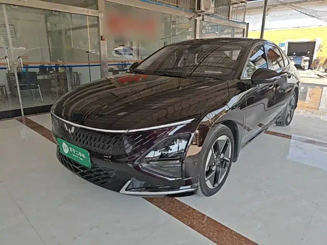Фотография автомобиля — Wuling Starlight