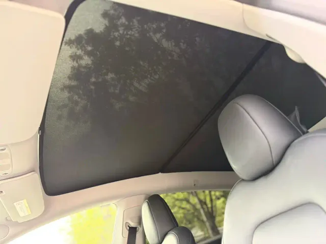 Tesla Model Y — Фото автомобиля 18