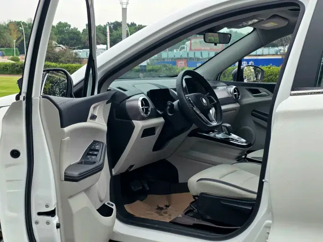 BYD Yuan Pro — Фото автомобиля 9