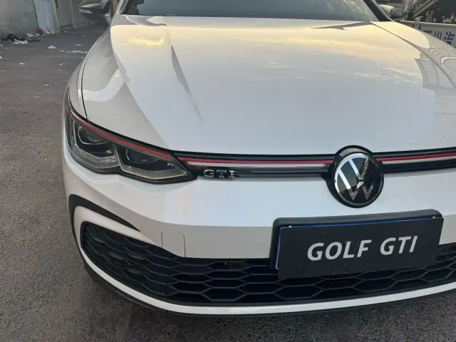 Volkswagen Golf GTI — Фото автомобиля 3