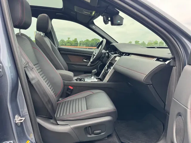 Land Rover Discovery Sport — Фото автомобиля 13