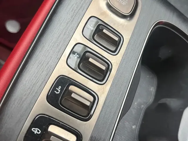 Xiaomi SU7 — Фото автомобиля 6