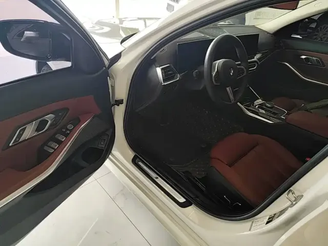 BMW 3 Series — Фото автомобиля 15