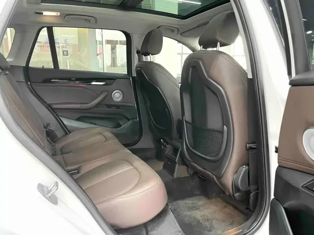 BMW X1 — Фото автомобиля 10