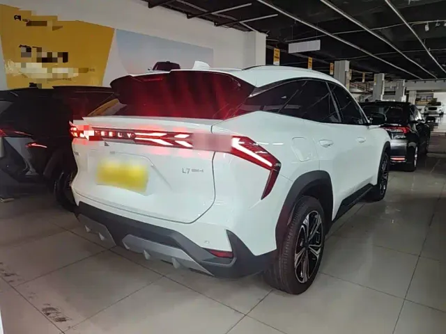 Geely Galaxy L7 — Фото автомобиля 6