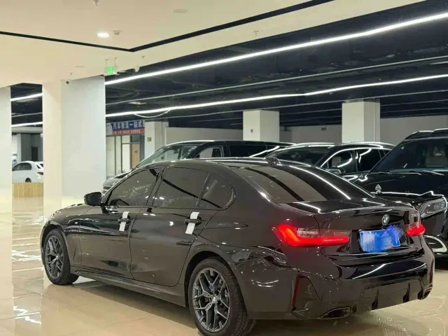 BMW 3 Series — Фото автомобиля 5