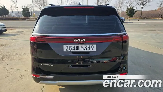 Kia Canival Carnival 4 поколение Дизель 9 мест Prestige — Фото автомобиля 4