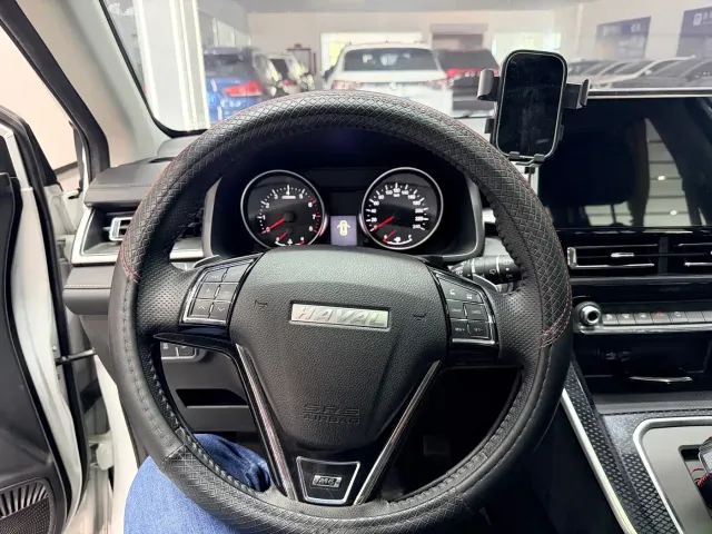 Haval M6 — Фото автомобиля 14