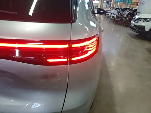 Geely Galaxy Starship 7 EM-i — Фото автомобиля 7