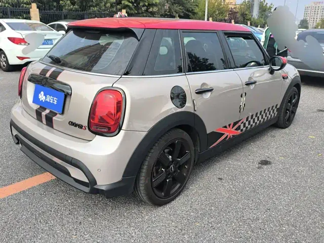 MINI Hatch — Фото автомобиля 3