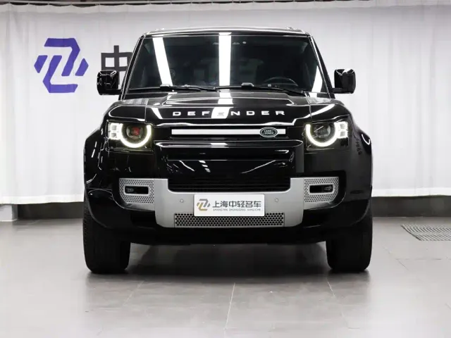 Land Rover Defender — Фото автомобиля 2