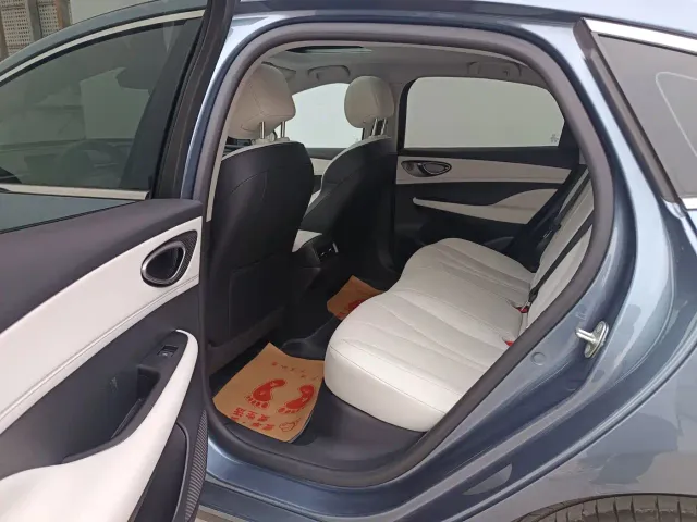 BYD Seal 05 DM-i — Фото автомобиля 13