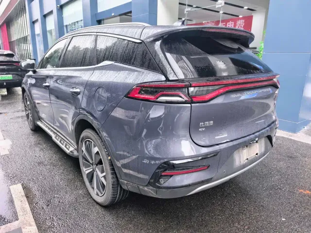 BYD Tang — Фото автомобиля 7