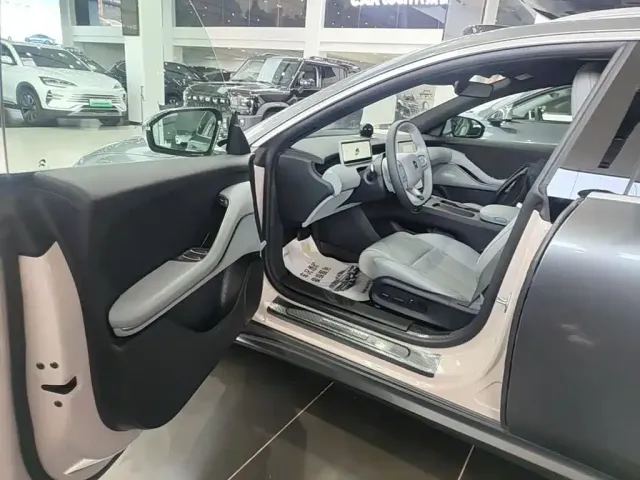 NIO NIO ET5T 2024 75kWh Touring — Фото автомобиля 15