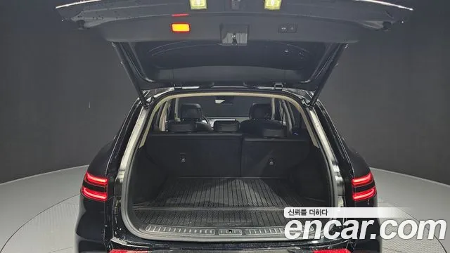 Genesis GV70 — Фото автомобиля 20