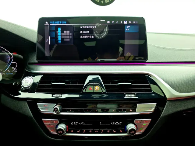 BMW 5 Series — Фото автомобиля 11