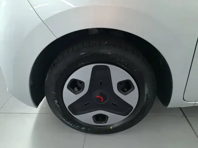 Wuling Zhiguang NEV — Фото автомобиля 22