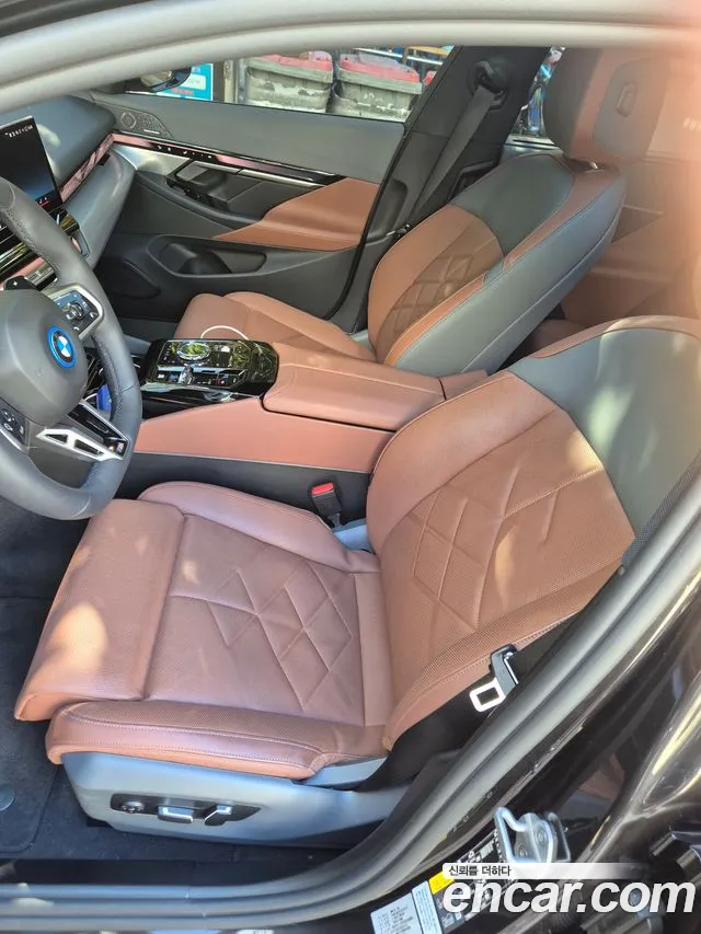 BMW 5 Series — Фото автомобиля 7