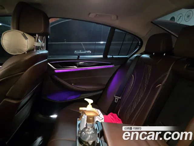 BMW 5 Series G30 — Фото автомобиля 10
