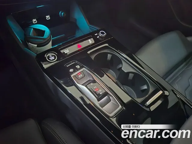 Audi A6 e-Tron — Фото автомобиля 9