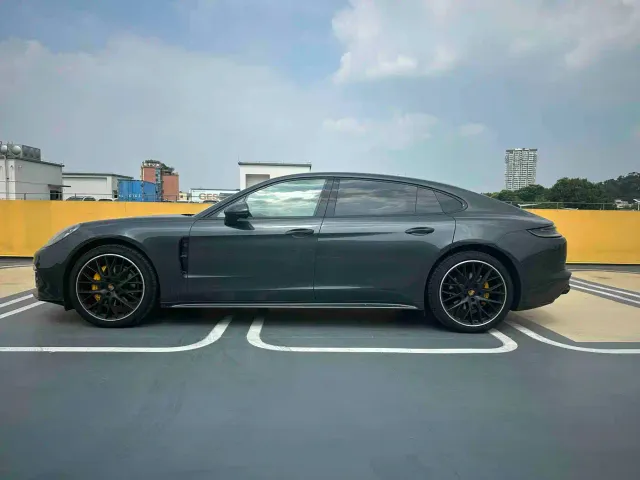 Porsche Panamera — Фото автомобиля 3