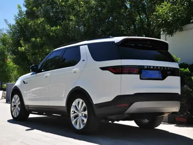 Land Rover Discovery — Фото автомобиля 3