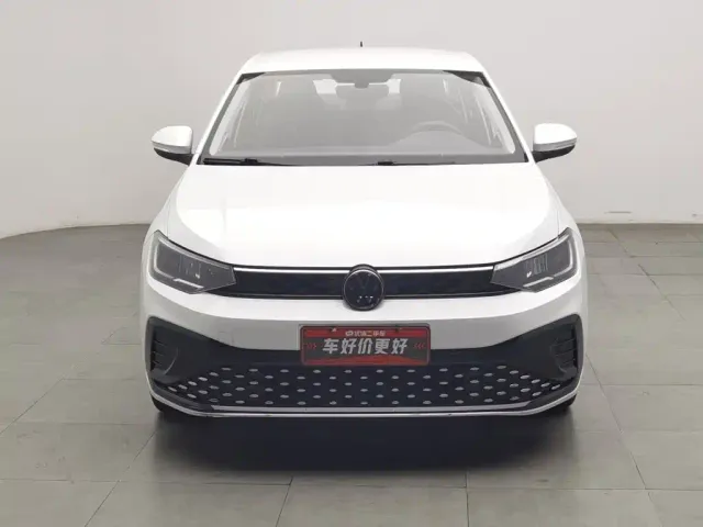 Volkswagen Lavida — Фото автомобиля 3