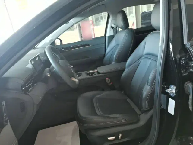 Wuling Starlight — Фото автомобиля 14