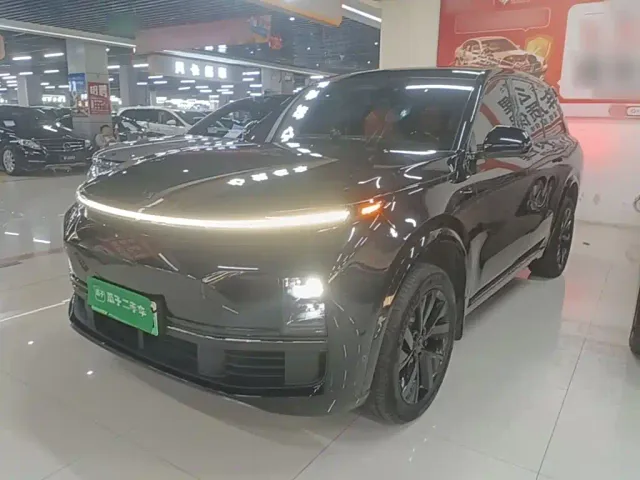 Фотография автомобиля — Li Auto L8