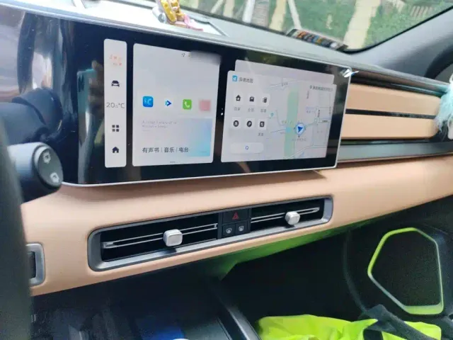 Geely ICON — Фото автомобиля 5