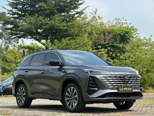 Changan CS75 Plus — Фото автомобиля 3