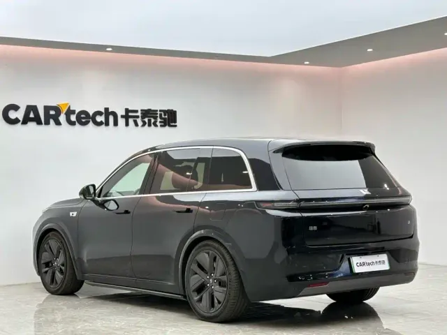 Li Auto L8 — Фото автомобиля 3