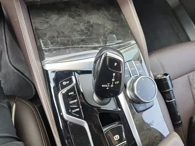 BMW 5 Series — Фото автомобиля 13