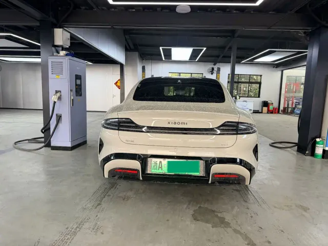 Xiaomi SU7 — Фото автомобиля 5
