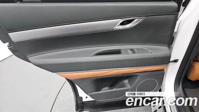 Genesis GV80 — Фото автомобиля 14
