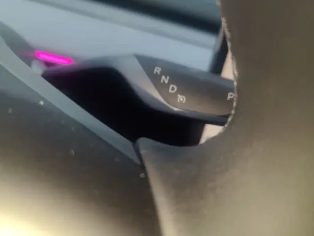 Tesla Model Y 2024 Rear-Wheel Drive Version — Фото автомобиля 13