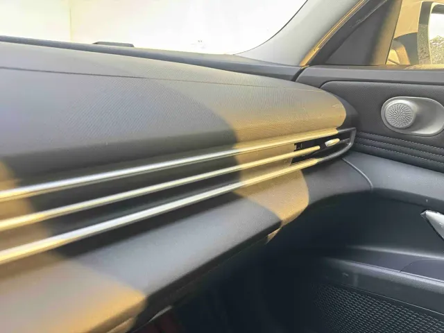 Hyundai Elantra — Фото автомобиля 23