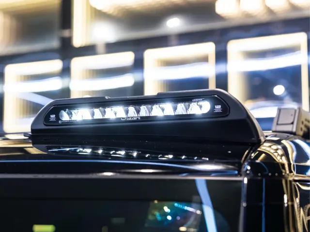 Land Rover Defender — Фото автомобиля 12