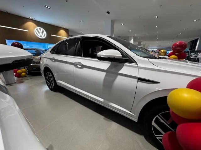 Volkswagen Sagitar — Фото автомобиля 3
