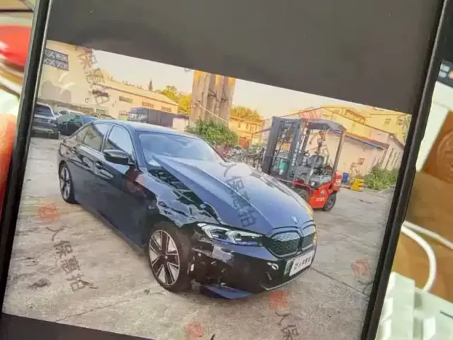 BMW i3 — Фото автомобиля 10